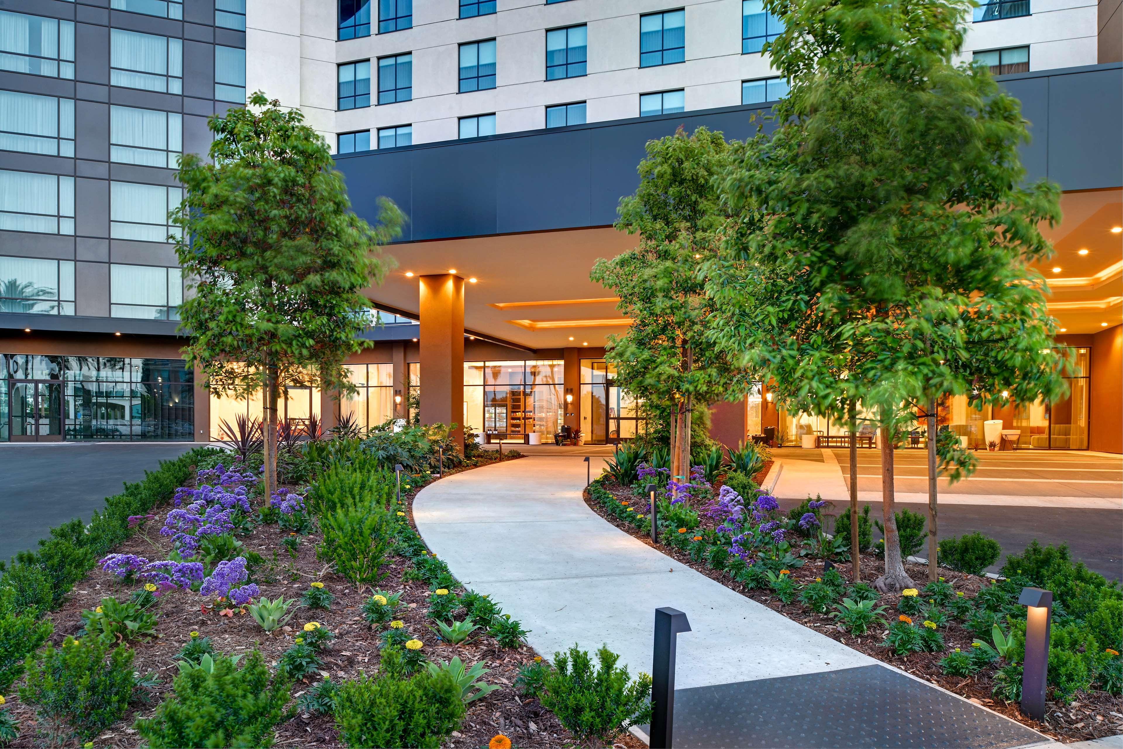 Home2 Suites By Hilton Anaheim Resort Exterior photo