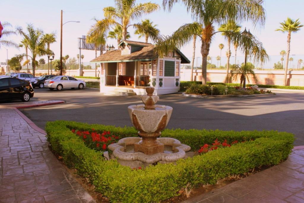 Home2 Suites By Hilton Anaheim Resort Exterior photo