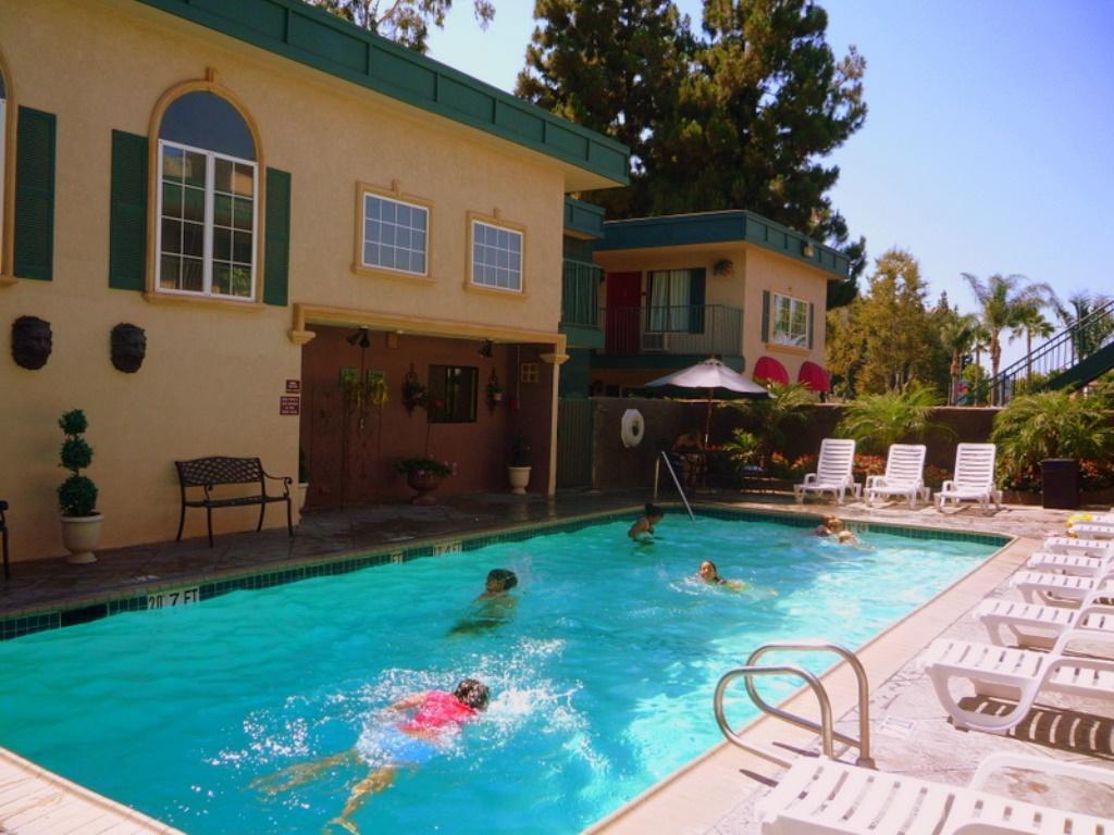 Home2 Suites By Hilton Anaheim Resort Exterior photo