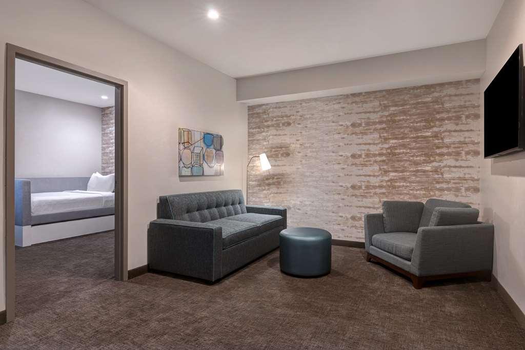 Home2 Suites By Hilton Anaheim Resort Room photo